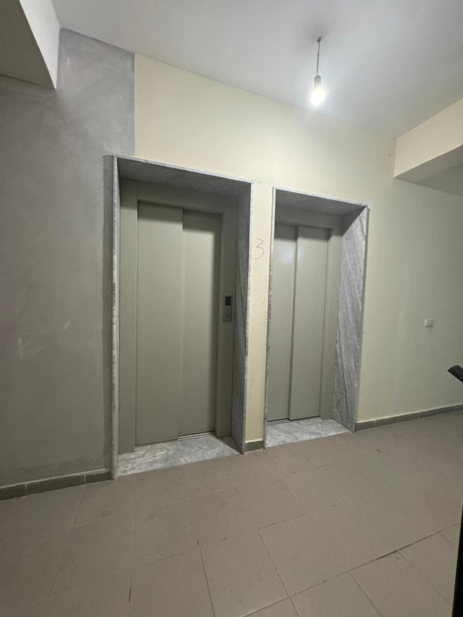 Brand New Apartament Дуррес Екстер'єр фото